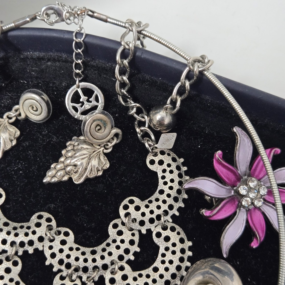Silvertone Vintage to Modern Eclectic Jewelry Lot Crown‎ Trifari Napier WHBM - Picture 16 of 16